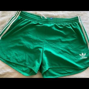 Adidas men’s shorts XL